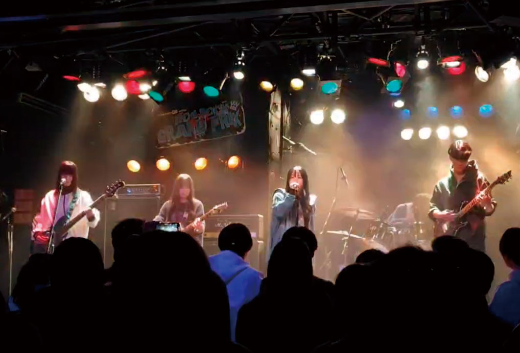軽音楽部